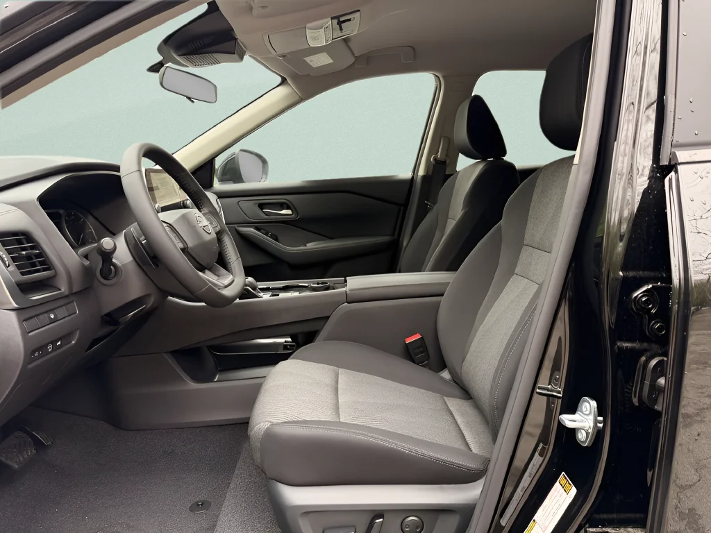 2026 Nissan Rogue SV - Photo 13