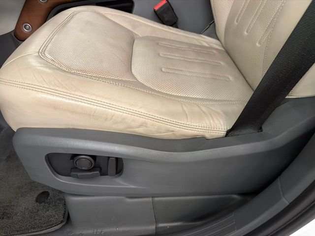 Used 2020 Fuji White Land Rover HSE image 10