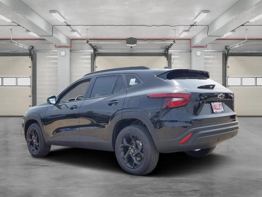 2026 Chevrolet Trax LT - Photo 6