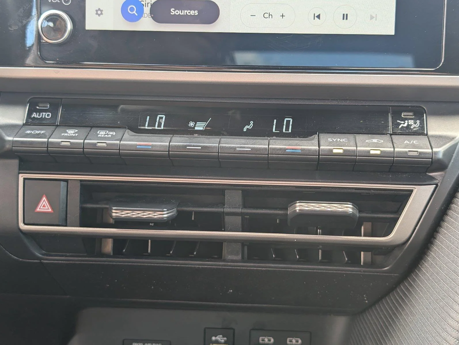 Used 2025 Ice Cap Toyota SE image 23