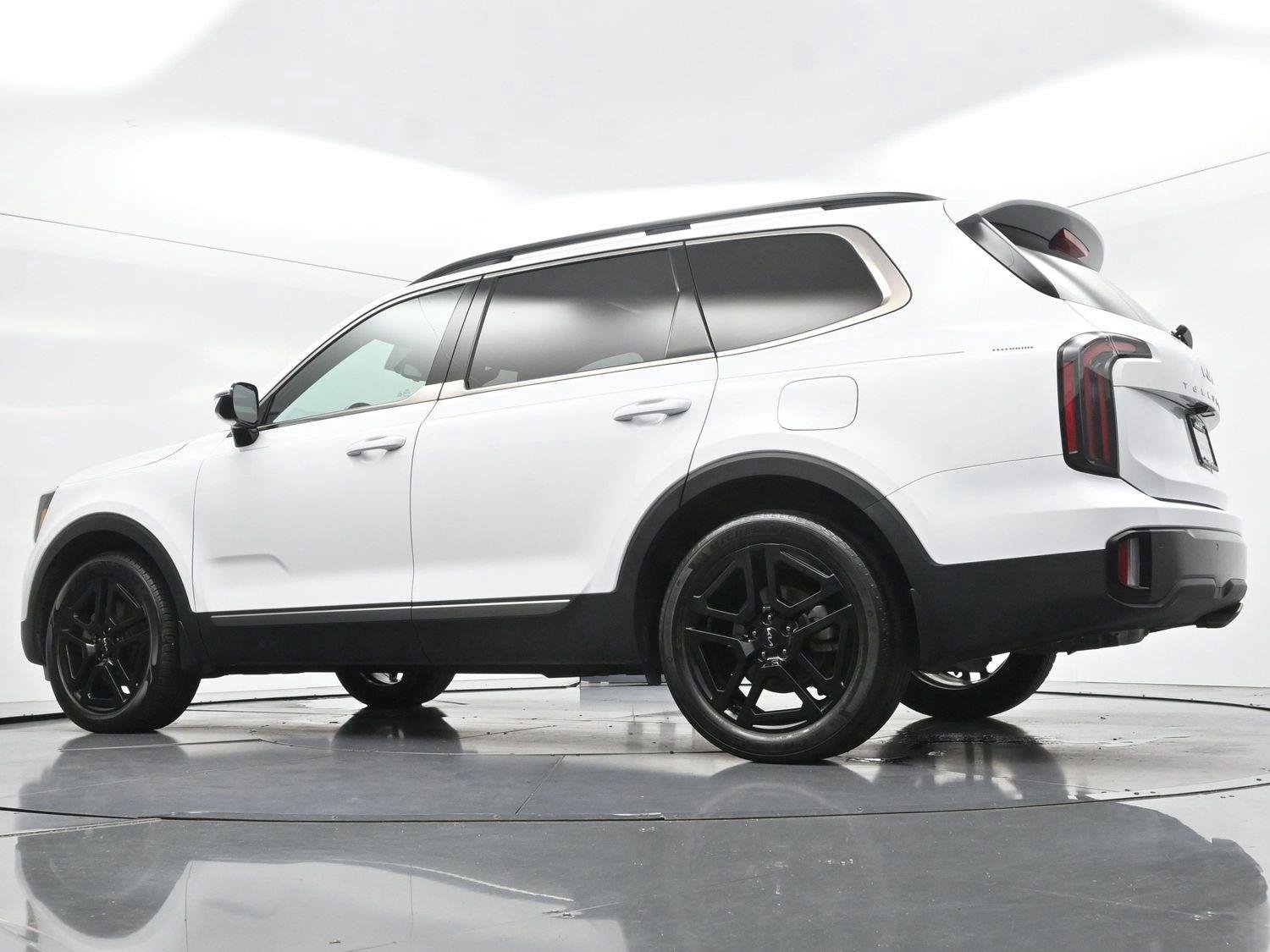 Used 2023 Glacial White Pearl Kia SX X-Line image 58