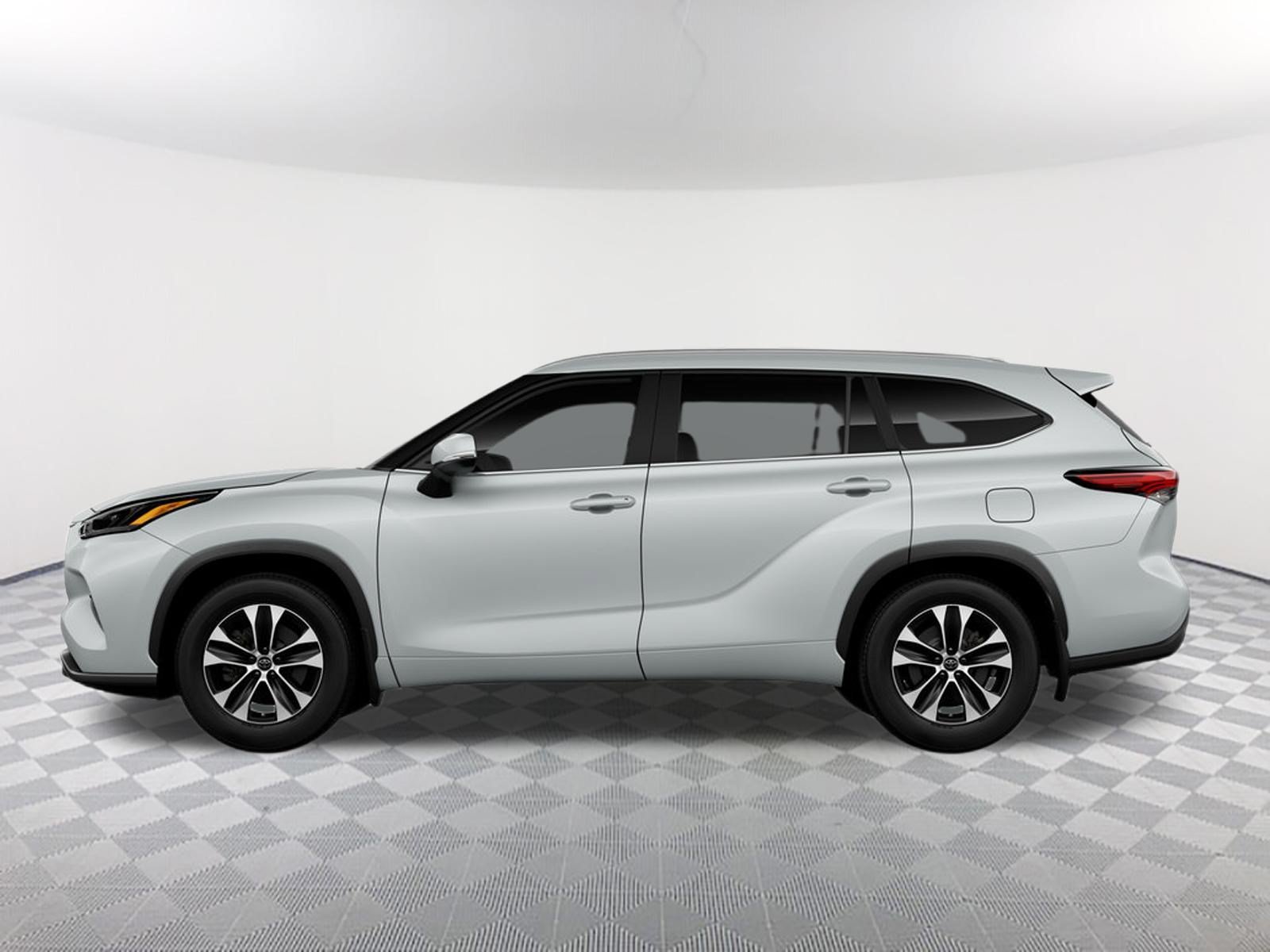 New 2026 Wind Chill Pearl Toyota XLE image 25