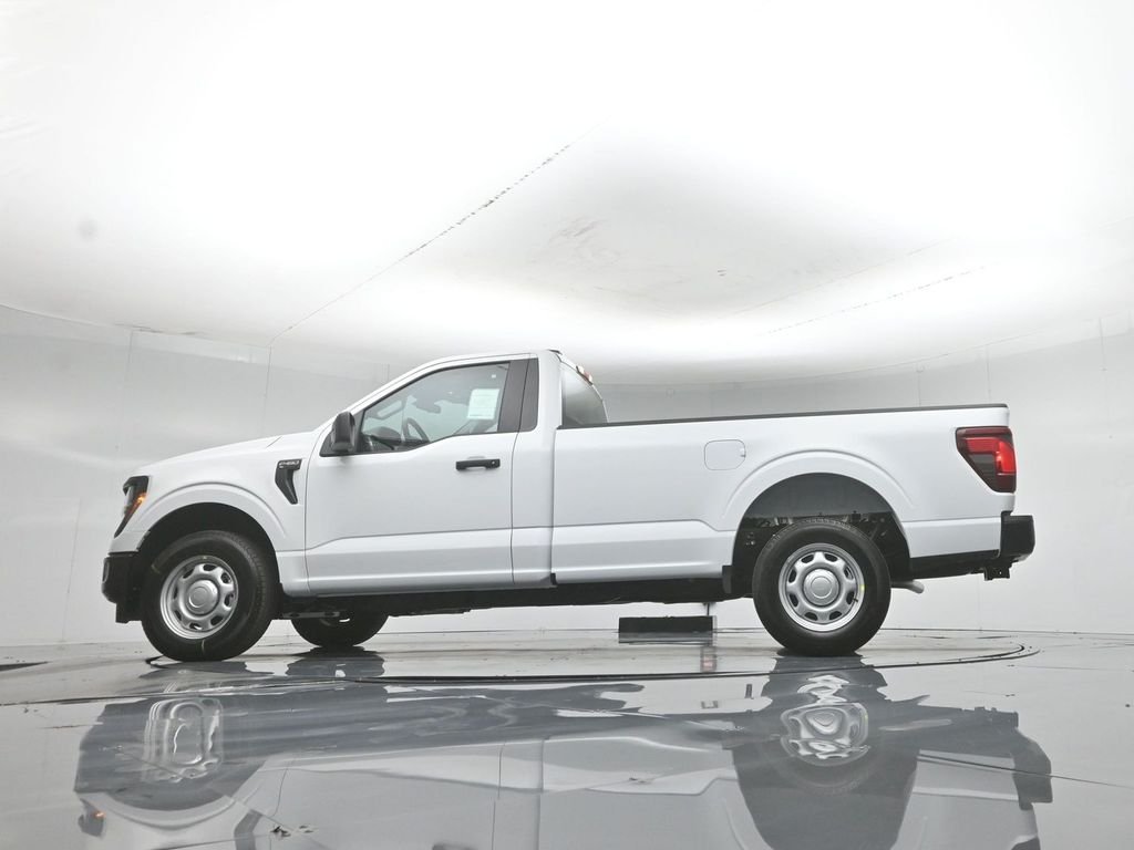 New 2026 Oxford White Ford XL image 41