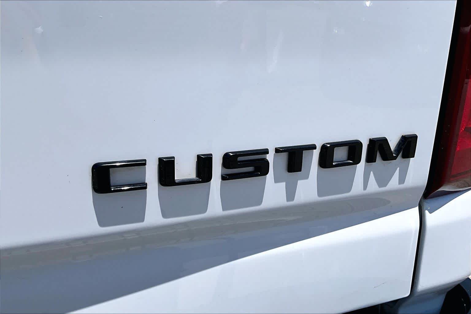 Used 2021 Summit White Chevrolet Custom image 10