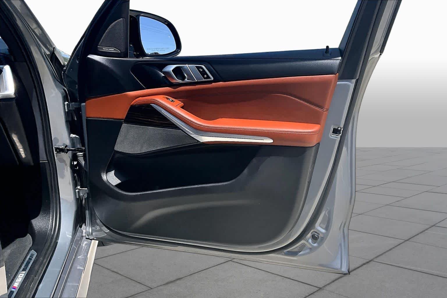 Used 2024 Skyscraper Grey Metallic BMW M60i image 25