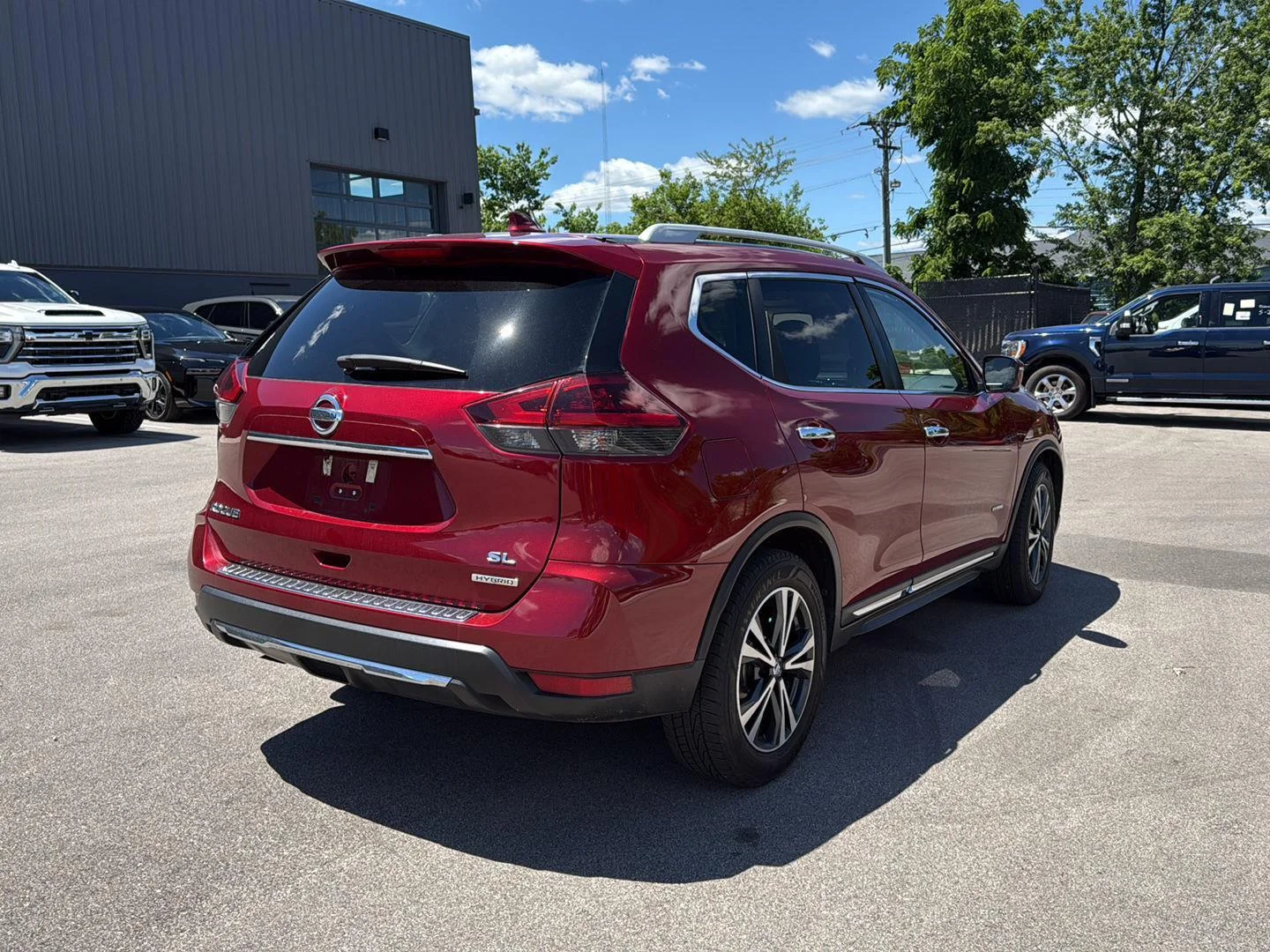 Used 2018 Scarlet Ember Nissan SL Hybrid image 3