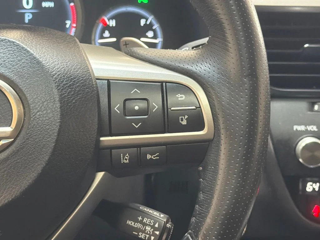 Used 2017 Ultra White Lexus 350 F Sport image 17