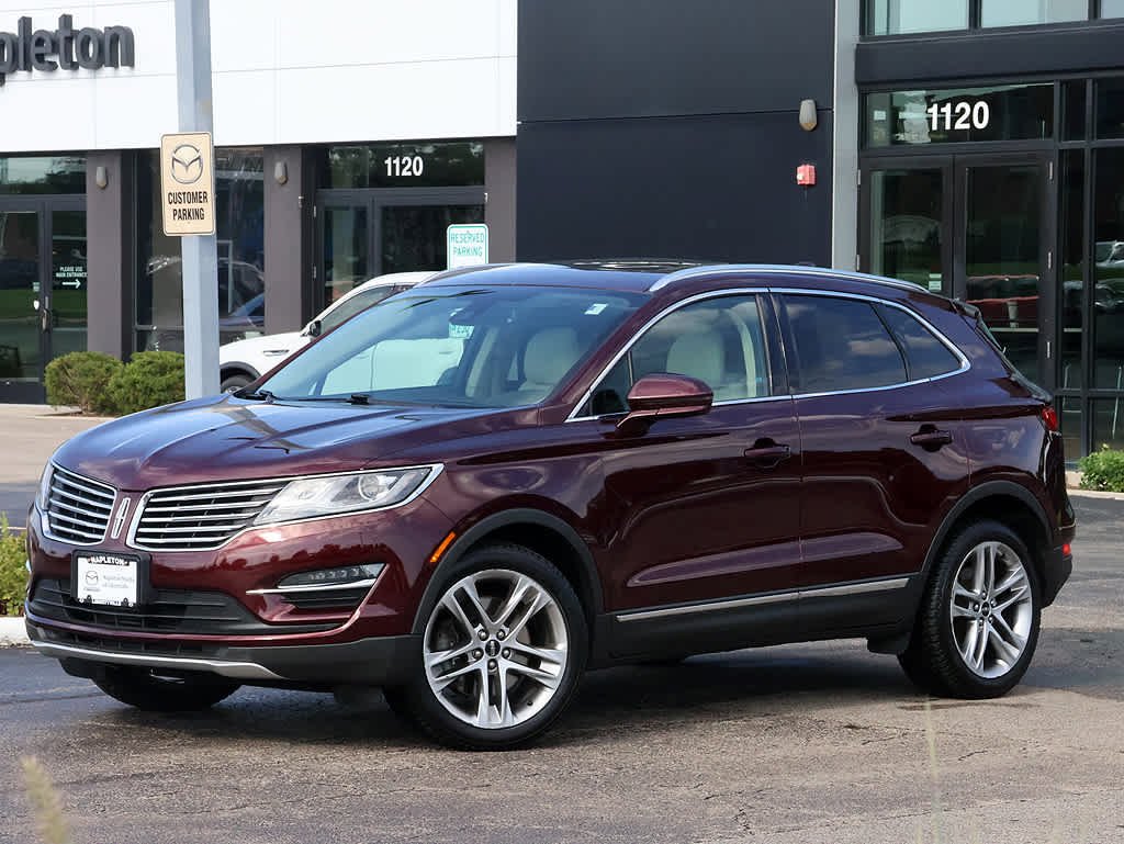 Used 2017 Lincoln MKC Reserve with VIN 5LMCJ3D92HUL54247 for sale in Libertyville, IL