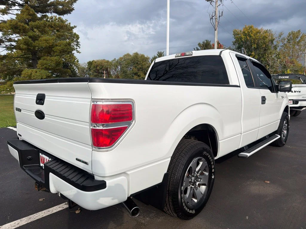 Used 2012 White Ford XLT image 6
