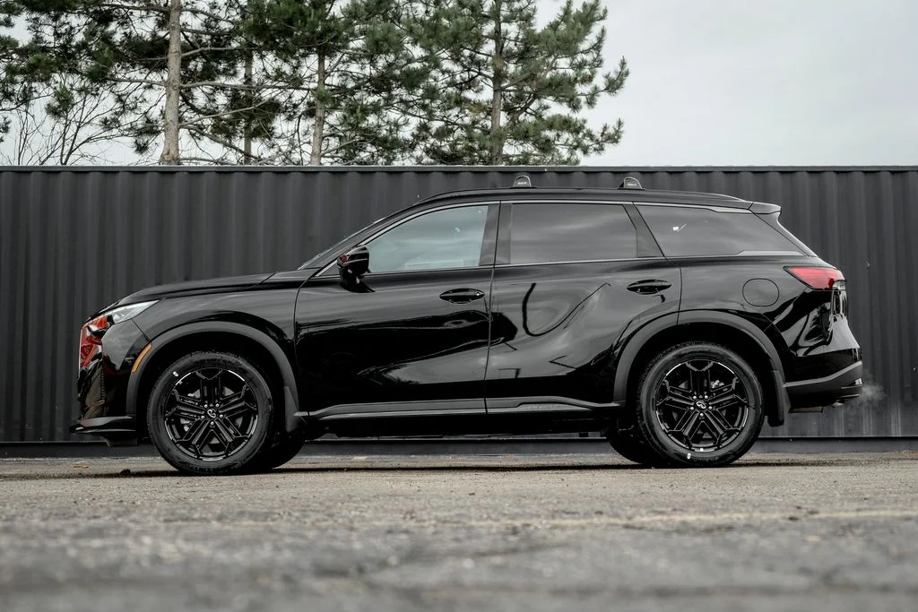 New 2027 MINERAL BLACK INFINITI Sport AWD image 3