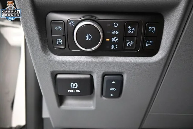 Used 2025 White Ford Lariat image 33
