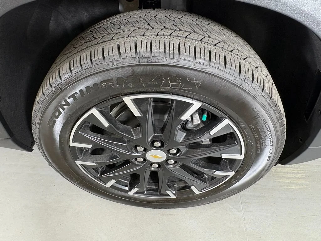 New 2026 Summit White Chevrolet LT image 12
