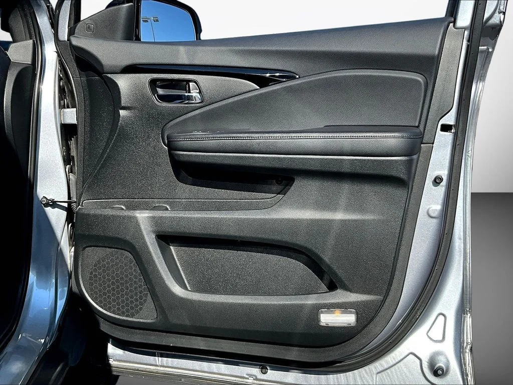 Certified Used 2019 Lunar Silver Metallic Honda Elite image 32