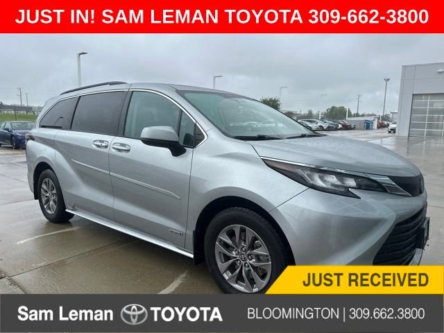 2021 Toyota Sienna XLE