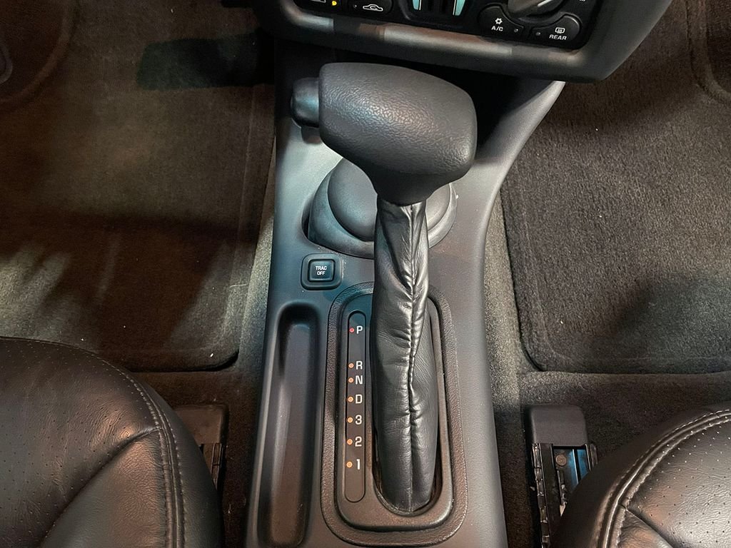 Used 2001 Black Chevrolet SS image 82