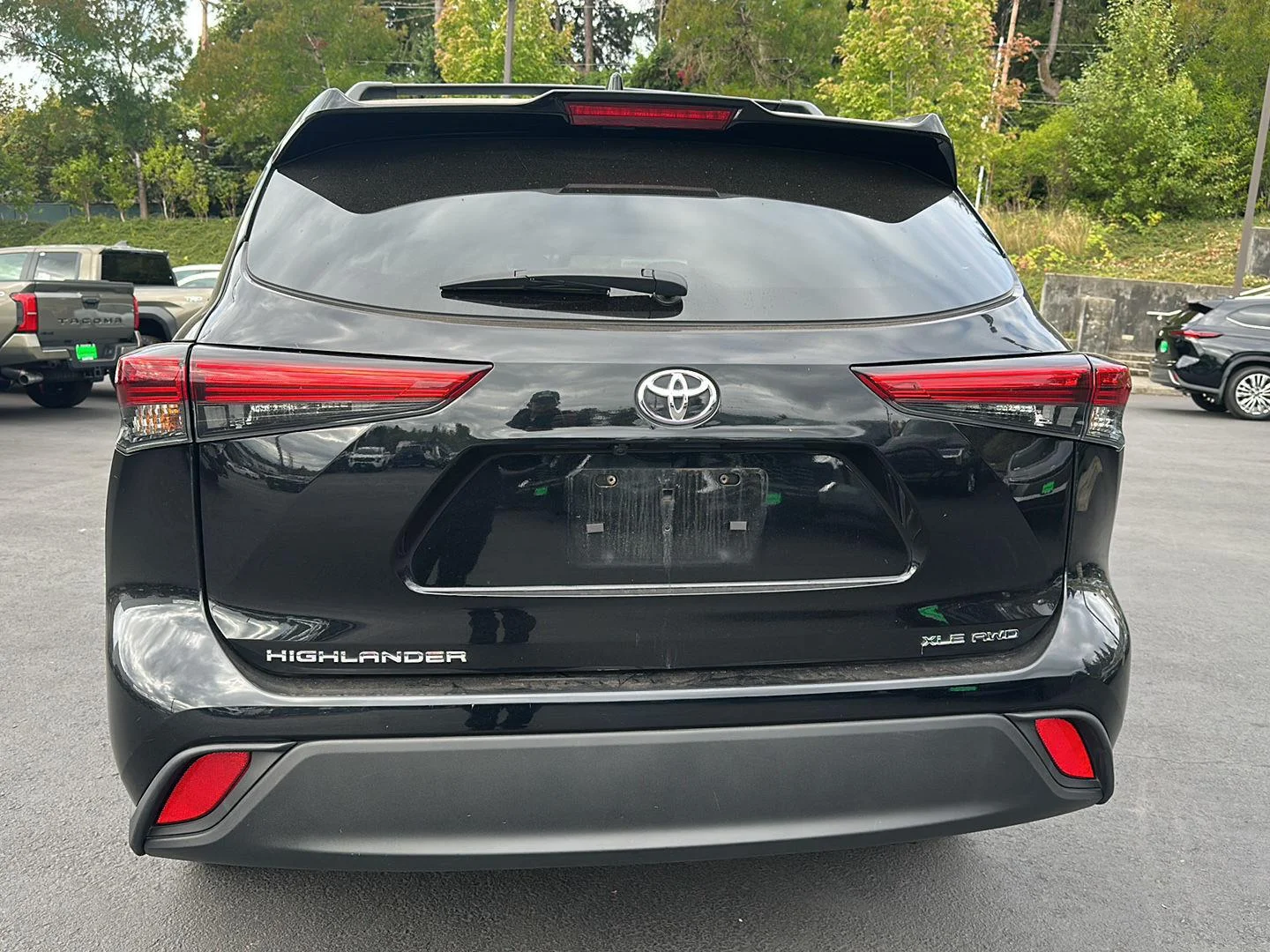 Used 2023 Midnight Black Metallic Toyota XLE image 7