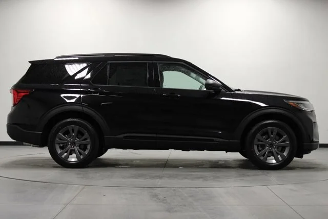 New 2026 Agate Black Metallic Ford Active image 27