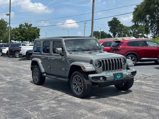 Used 2023 Gray Jeep High Altitude 4x4 image 7