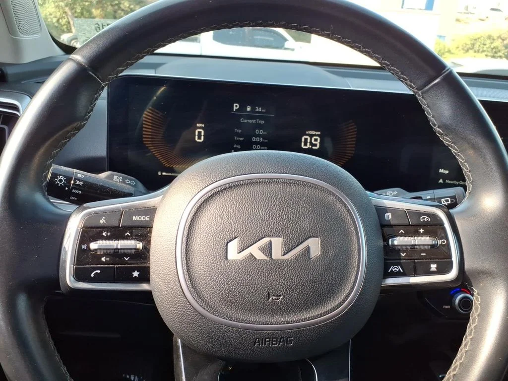 Used 2024 Black Kia S image 10