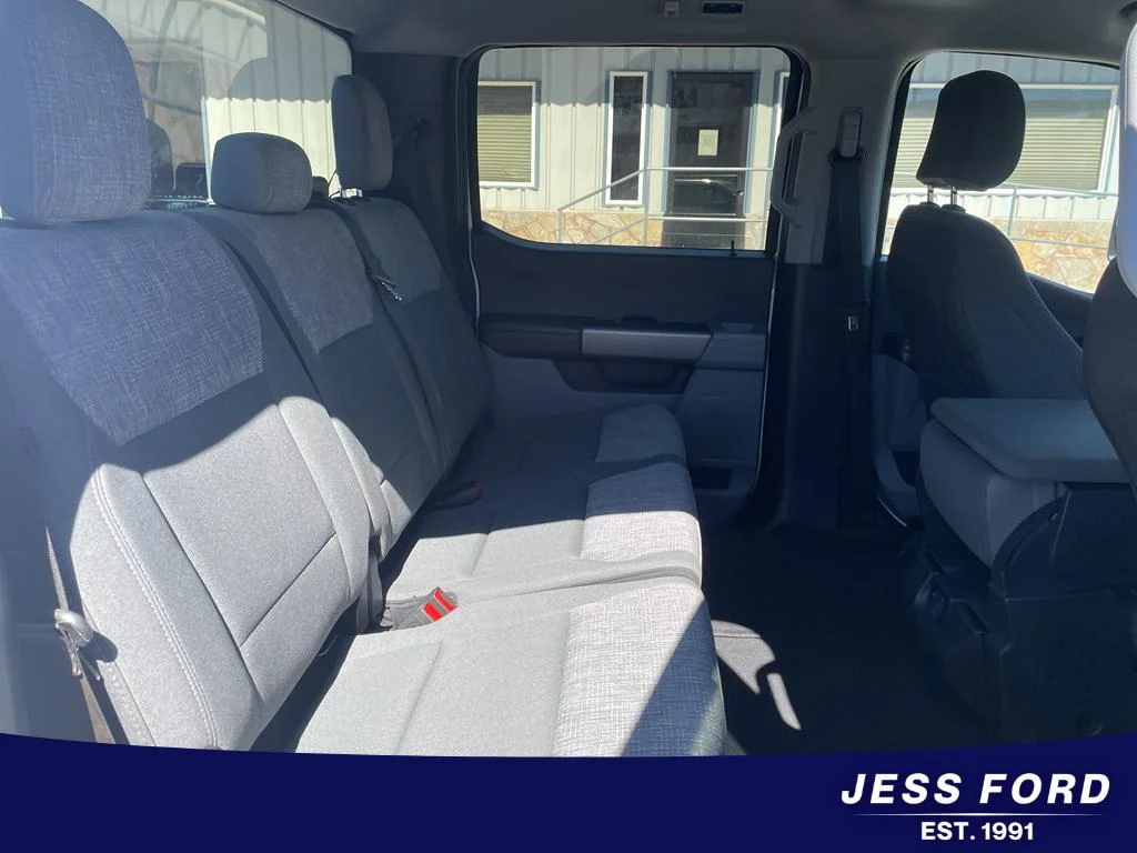 Used 2024 White Ford XLT image 19