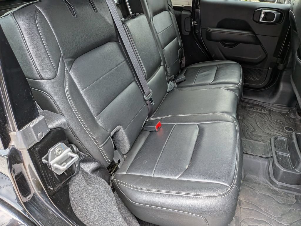 Used 2022 Black Jeep Unlimited Sahara image 26