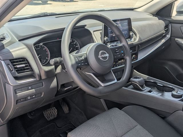 Used 2024 Brilliant Silver Metallic Nissan SV image 34