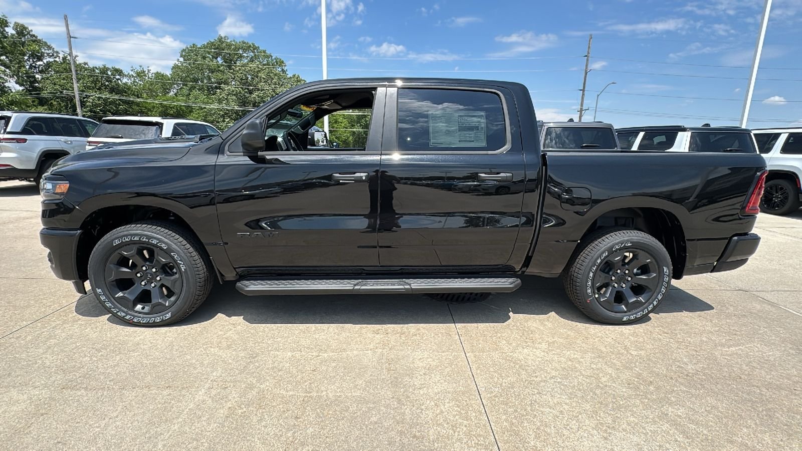 New 2026 Diamond Black Crystal Pearlcoat RAM Express image 8