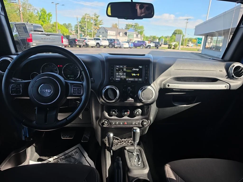 Used 2016 Blue Jeep Unlimited Rubicon image 13