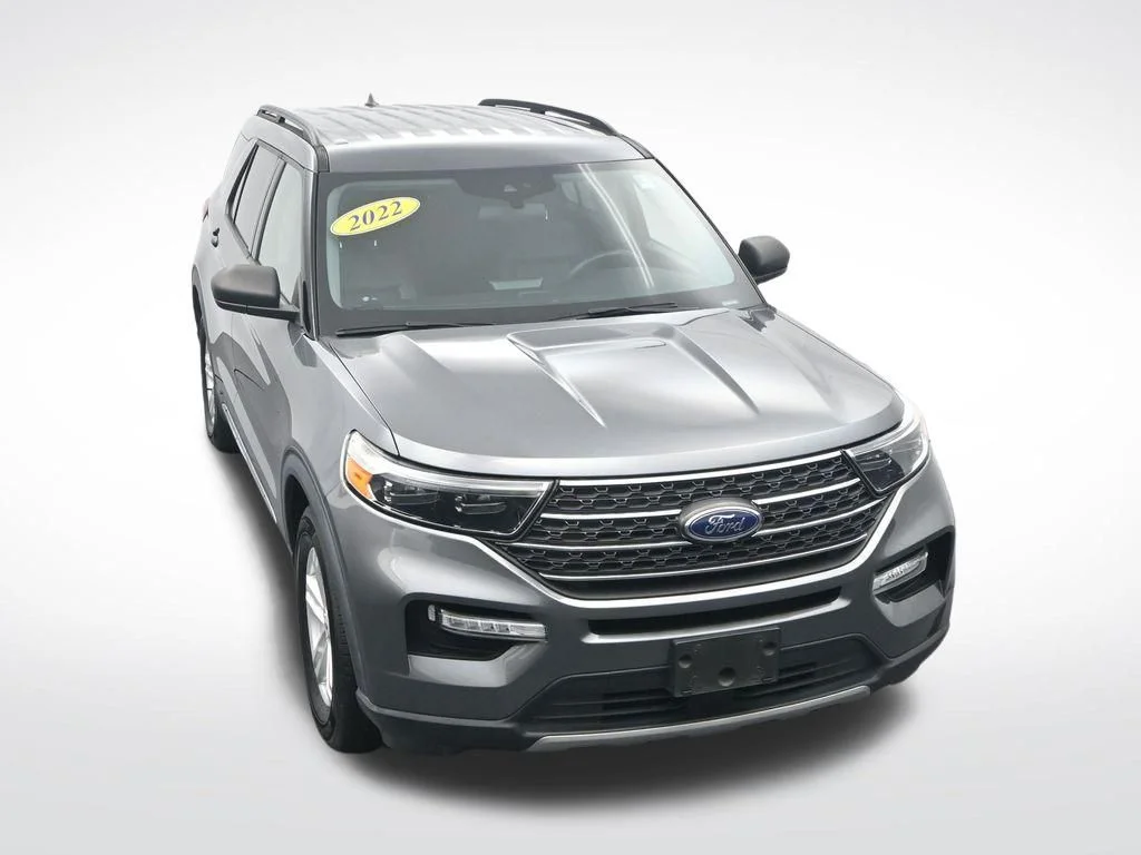 Used 2022 Carbonized Gray Metallic Ford XLT image 25