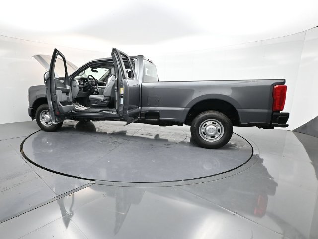 2026 Ford F-250 Super Duty XL - Photo 37