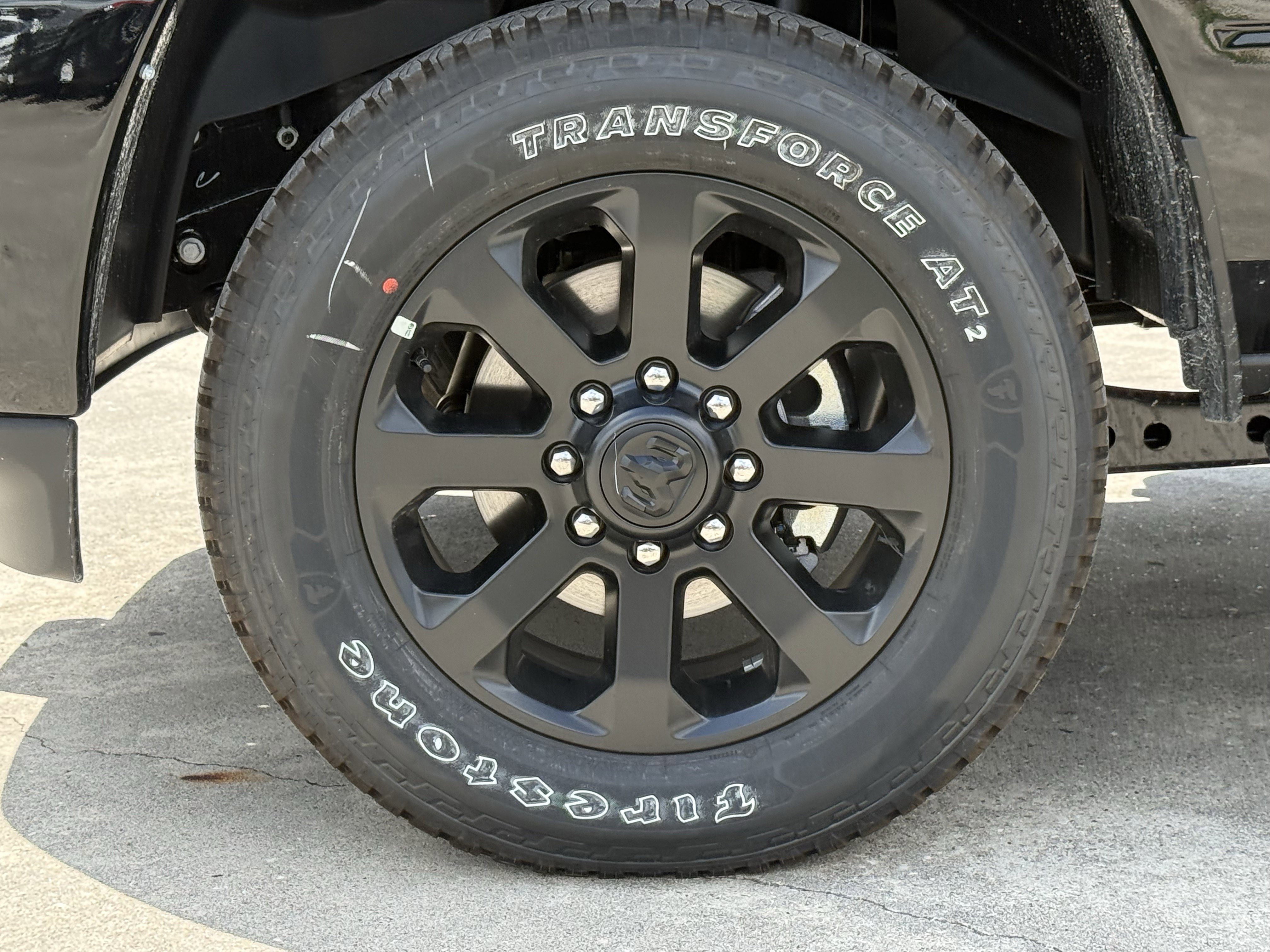 New 2026 Diamond Black Crystal Pearl-Coat Exterior Paint RAM Lone Star image 8
