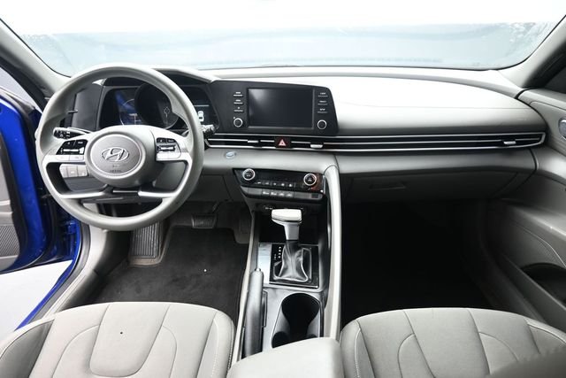 Used 2023 Blue Hyundai SEL image 16