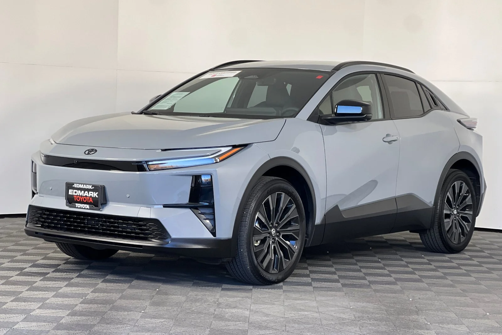 Certified Used 2026 Cement Toyota XSE image 7