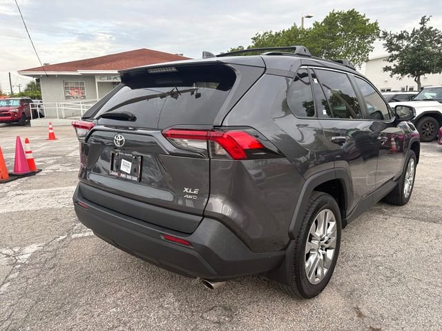 Used 2024 Gray Toyota XLE Premium image 9