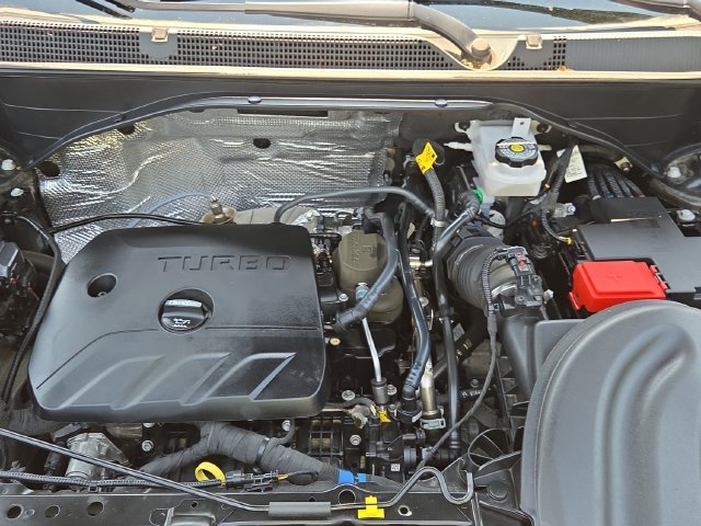 Used 2023 Black Buick Select image 33