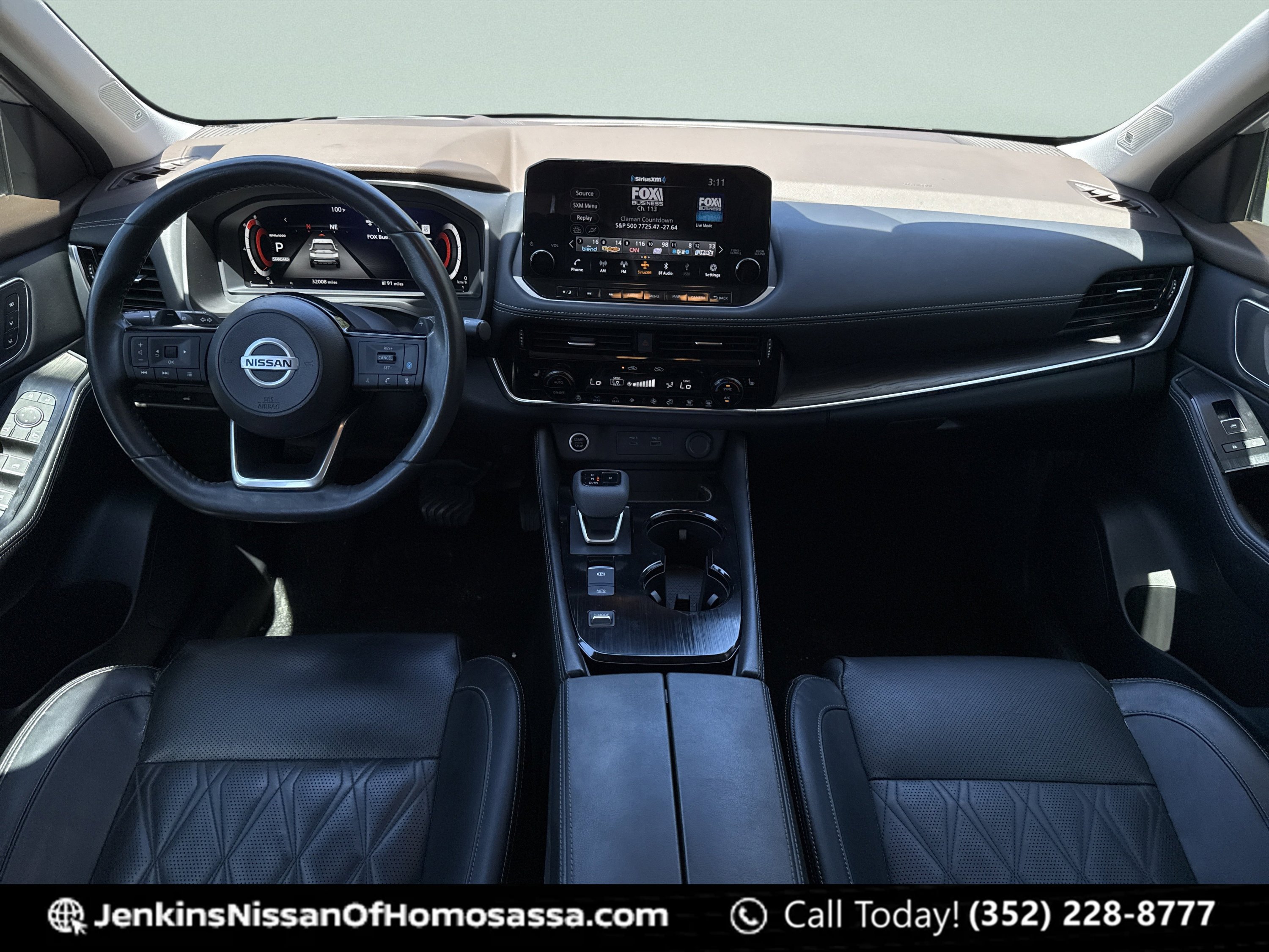 Used 2021 Brilliant Silver Metallic Nissan Platinum image 19