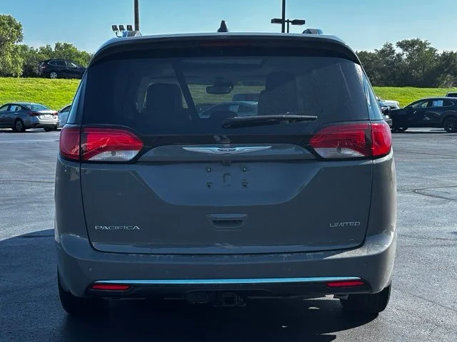 2020 Chrysler Pacifica Limited - Photo 6