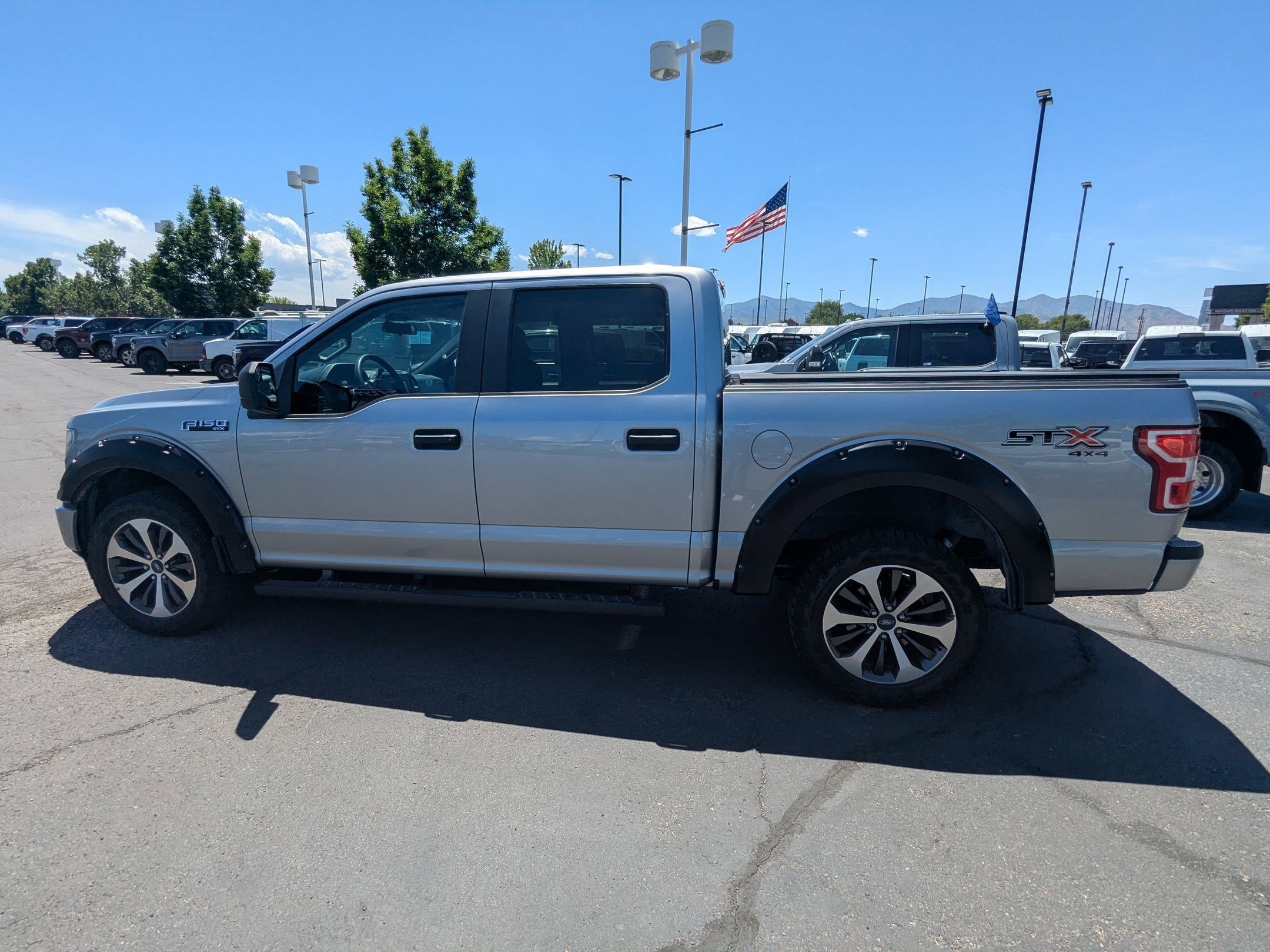 Used 2020 Iconic Silver Metallic Ford XL image 7