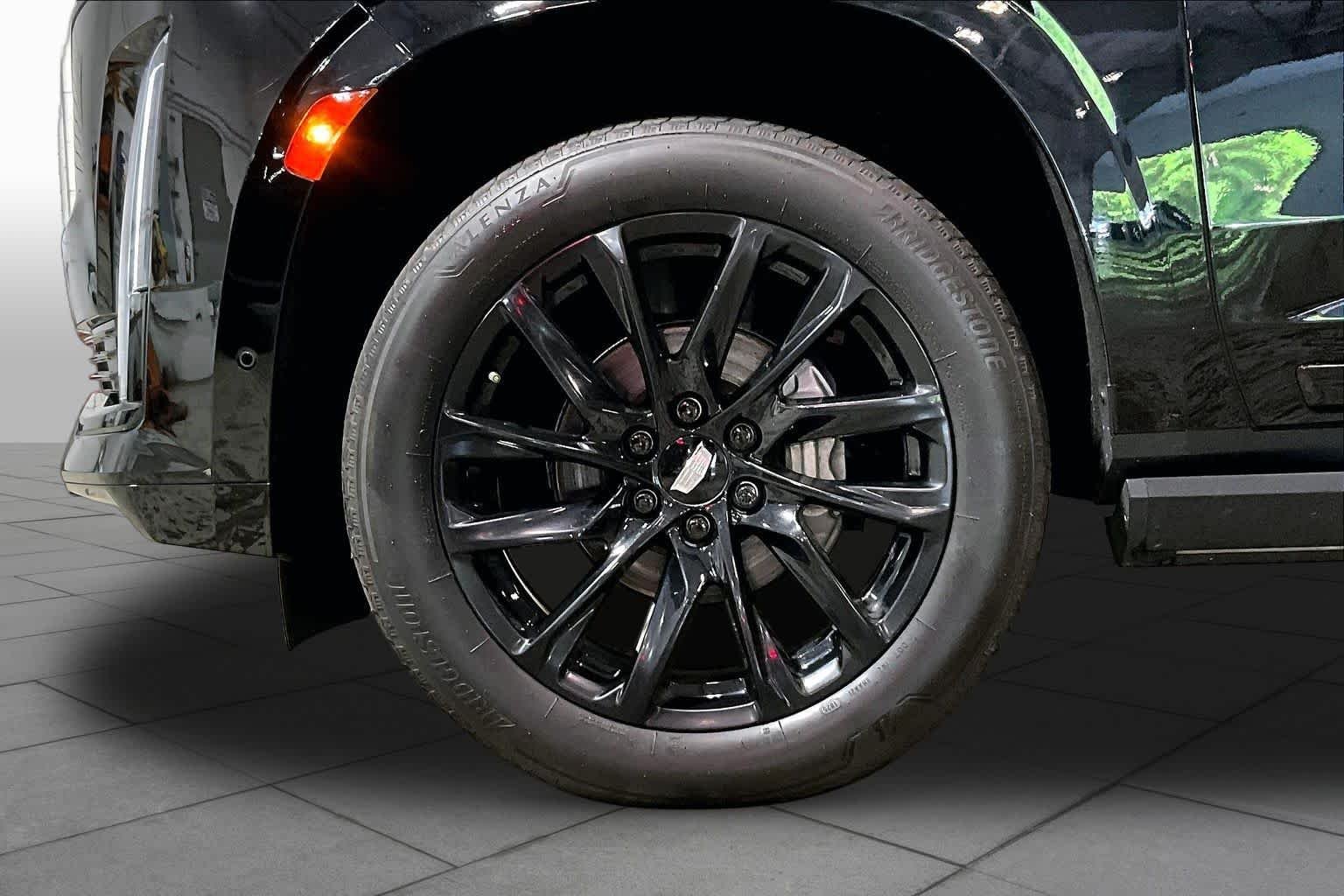 Used 2022 Black Raven Cadillac Sport Platinum image 11