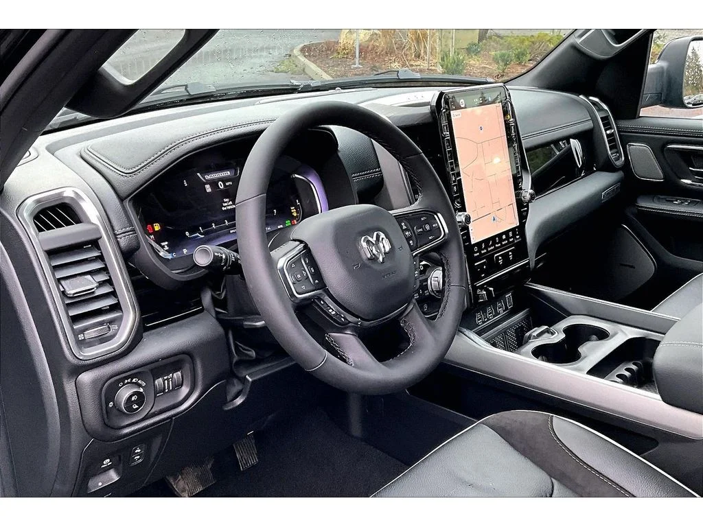 New 2026 Diamond Black Crystal Pearl-Coat Exterior Paint RAM Laramie L2 w/Adv Safety II image 6