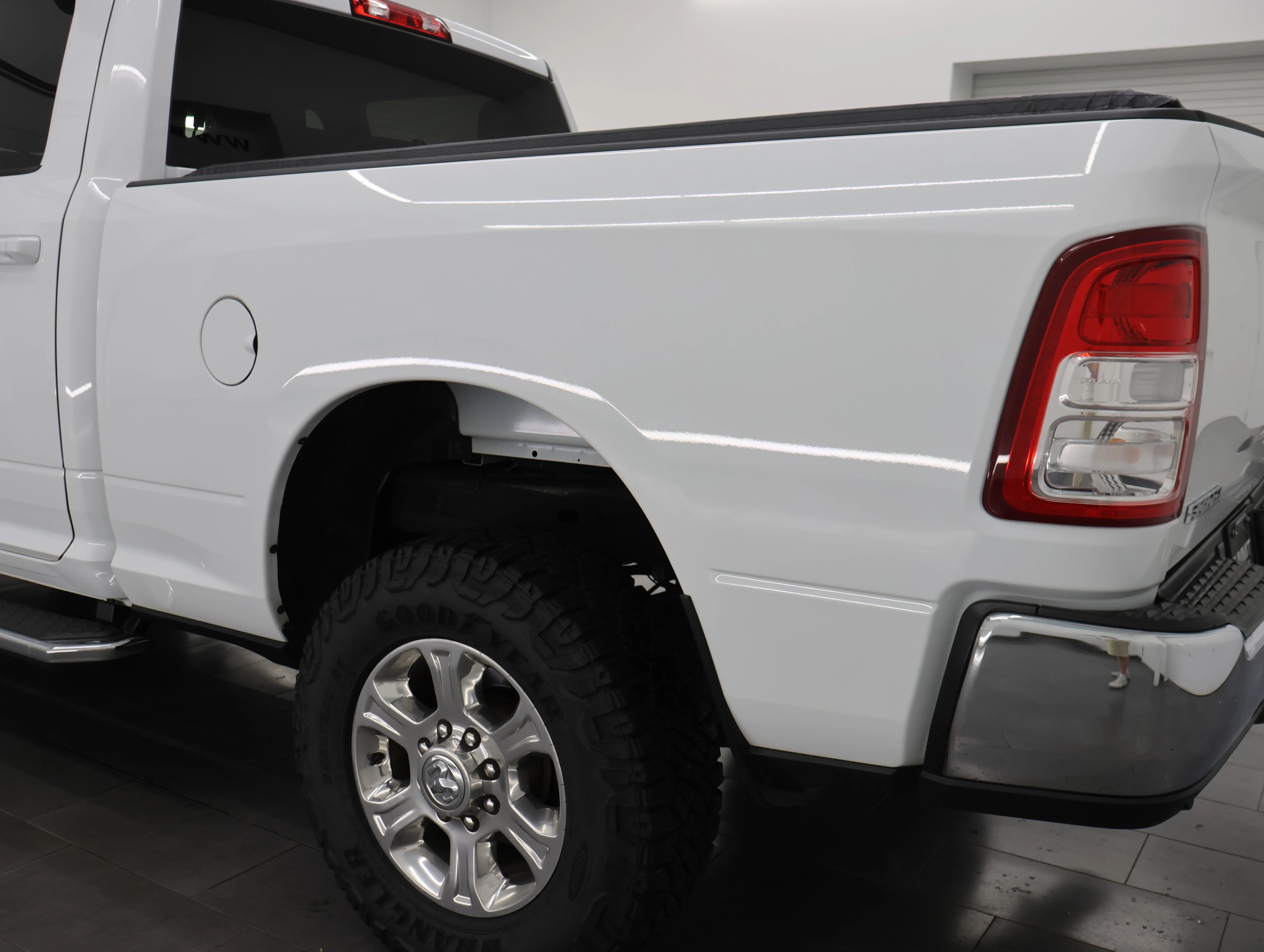 Used 2022 Bright White Clearcoat Ram Big Horn image 30