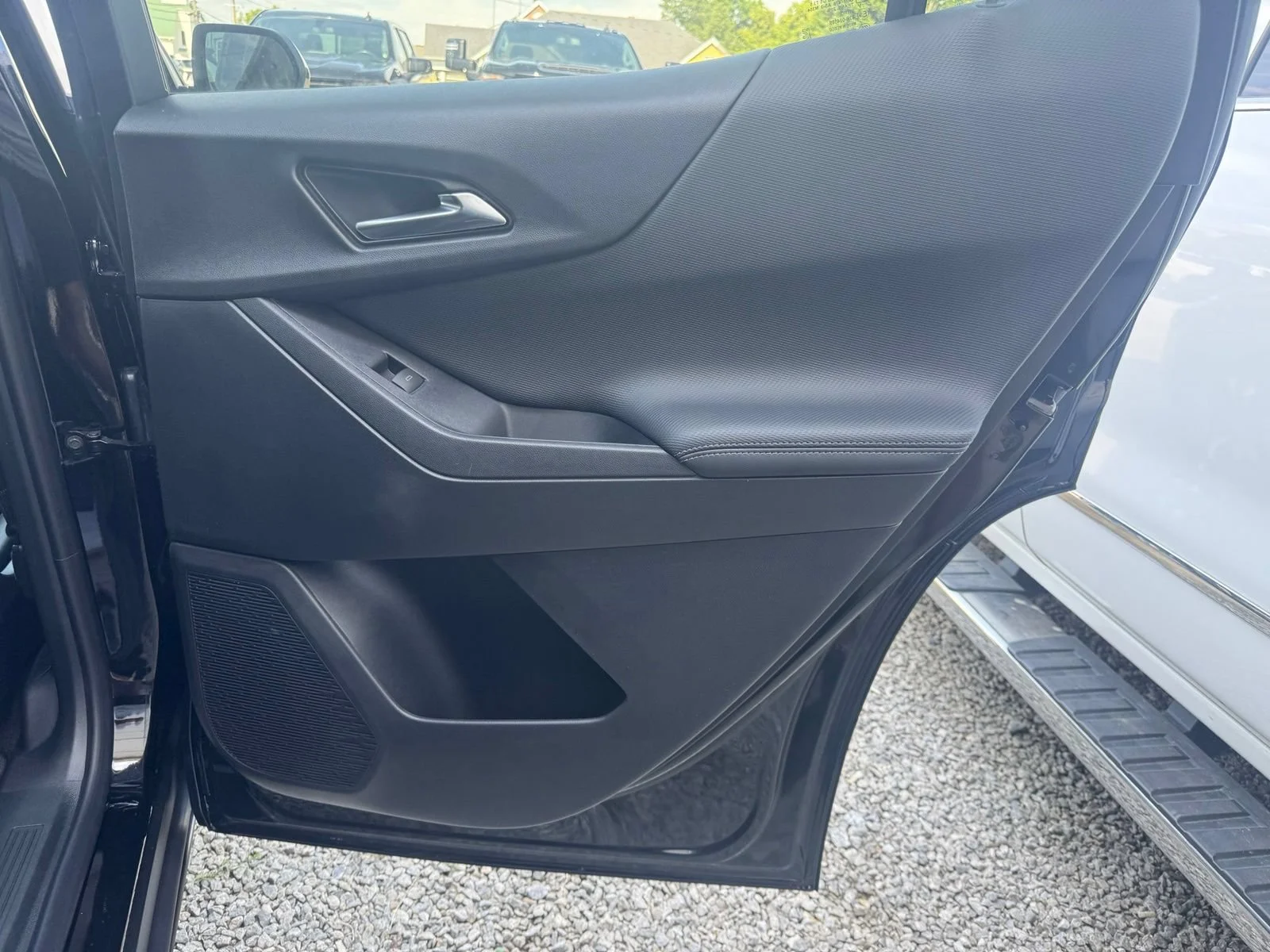 2027 Chevrolet Equinox LT - Photo 31