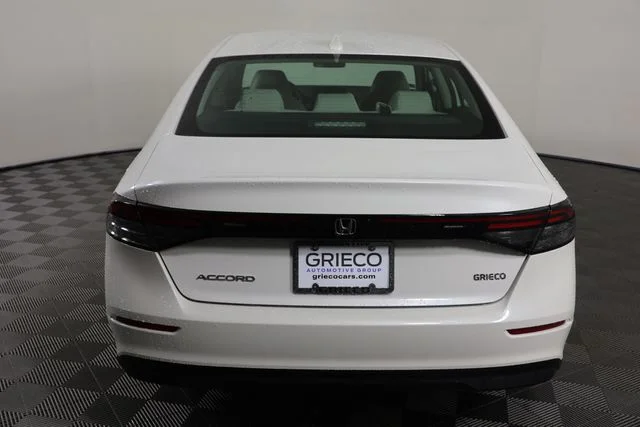 Used 2023 White Honda LX image 7