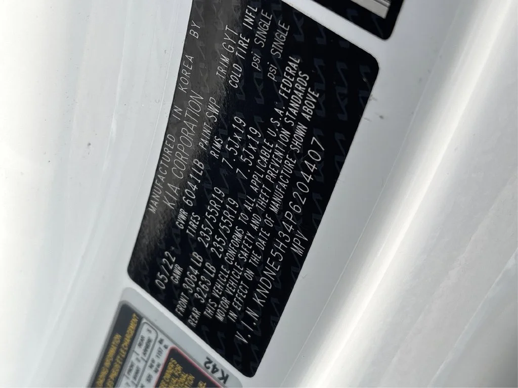 Used 2023 White Kia SX Prestige image 18