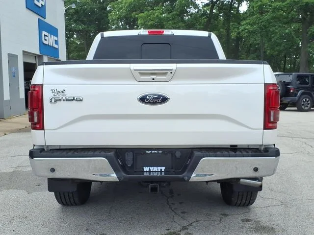 Used 2015 White Ford Lariat image 19