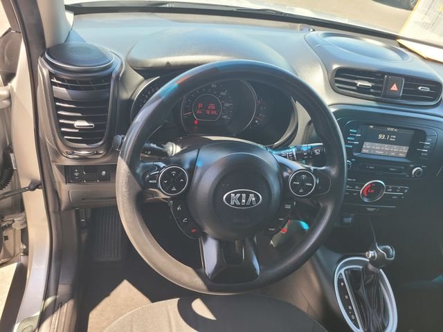 Used 2017 Silver Kia Plus image 29