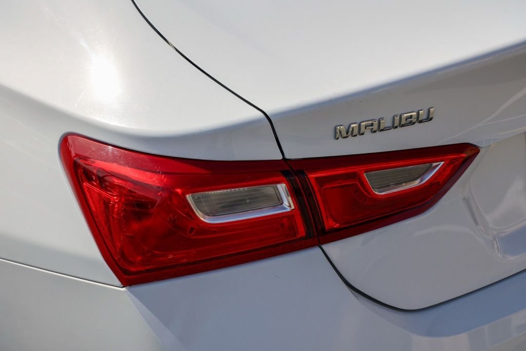 Used 2023 White Chevrolet LT image 40