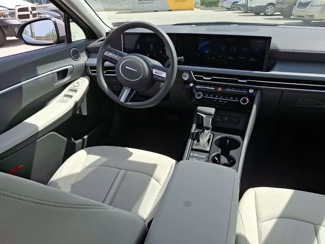 New 2026 Blue Hyundai SE image 9