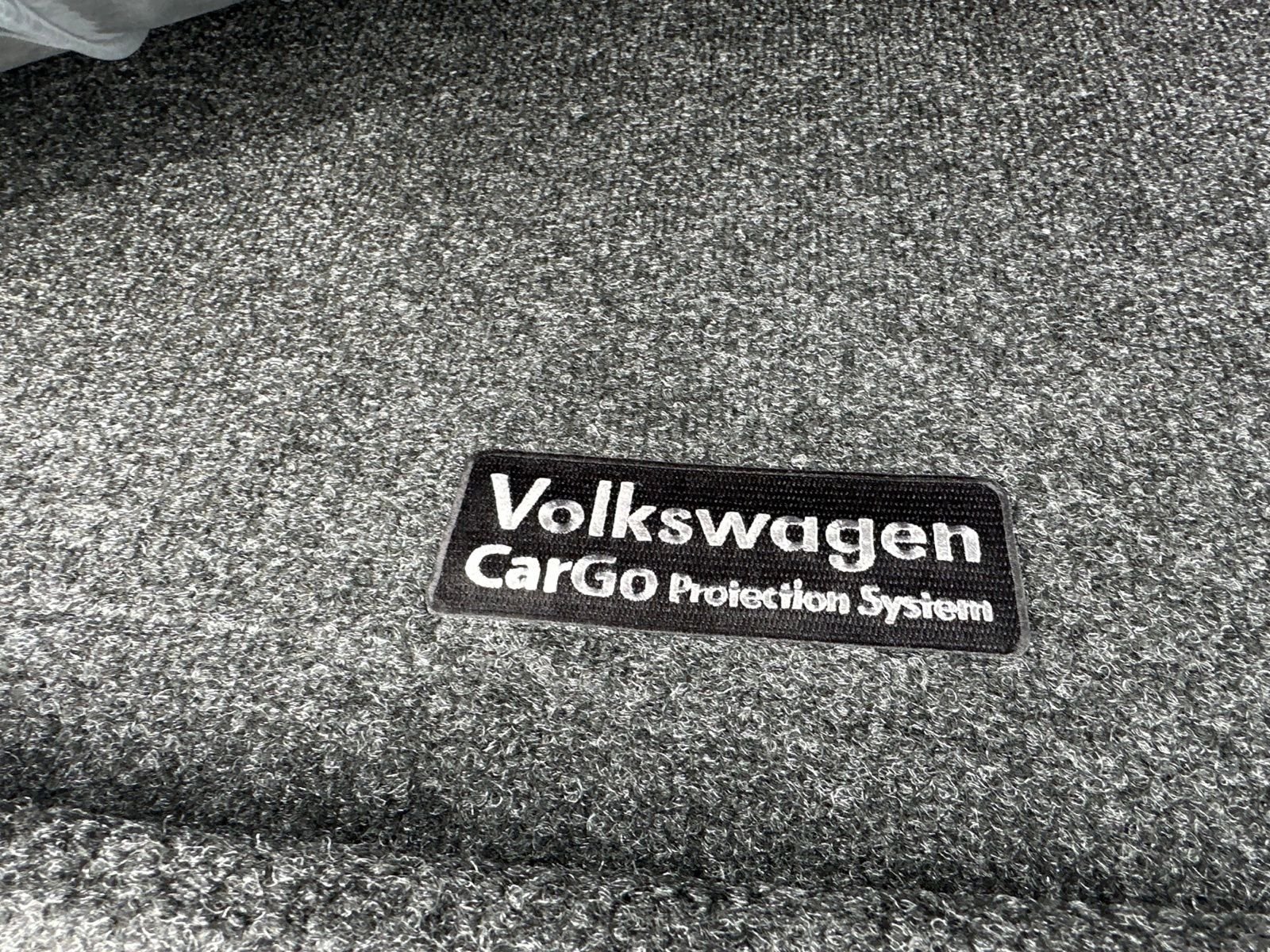 New 2026 Green Volkswagen 2.0T SE w/Technology image 32