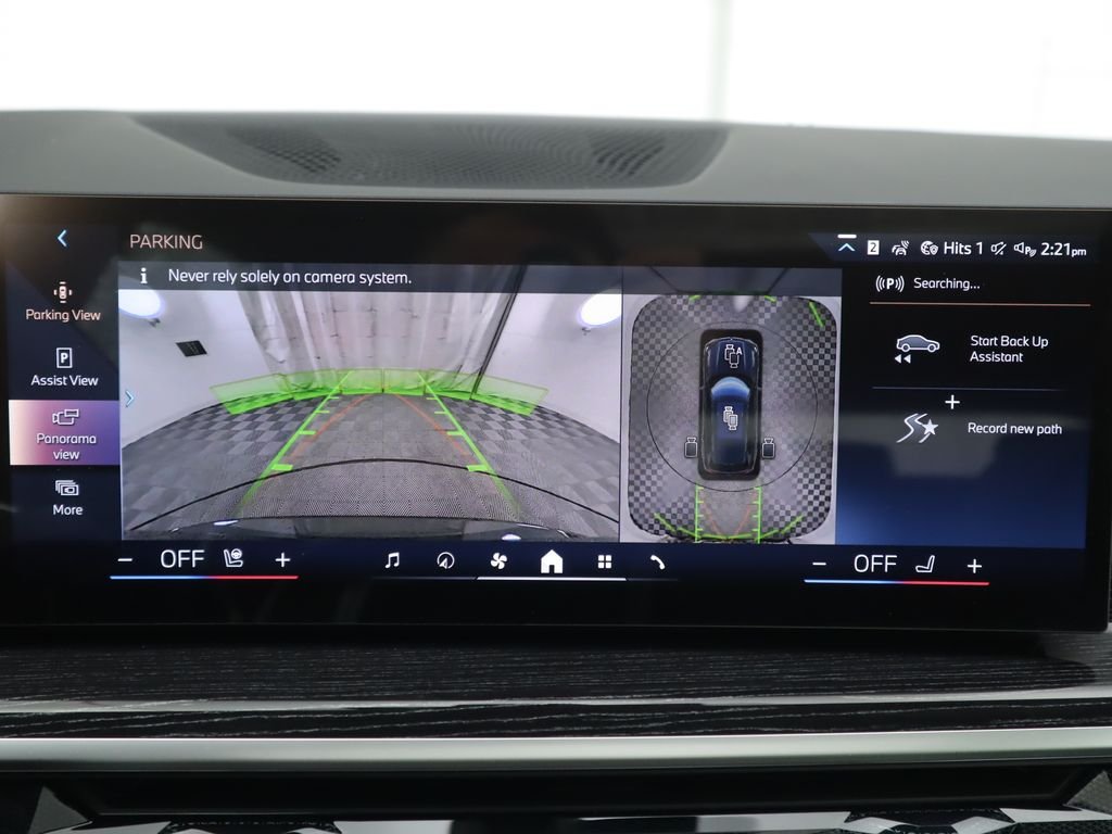 Used 2026 Black Sapphire Metallic BMW xDrive40i image 17